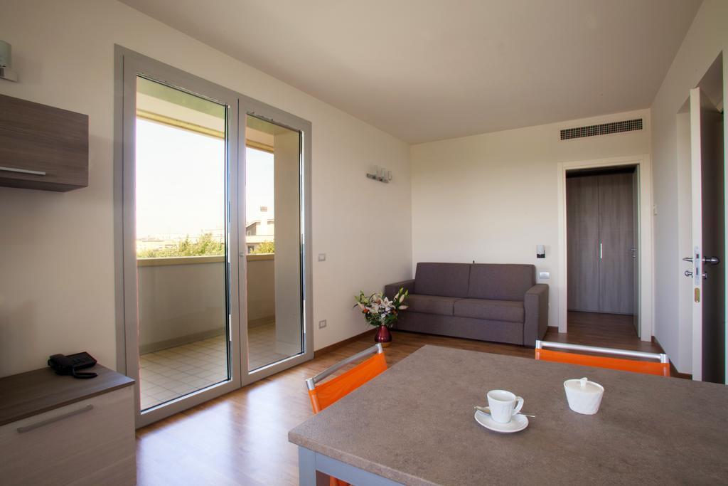 Residence Le Querce Cernusco Sul Naviglio Rom bilde